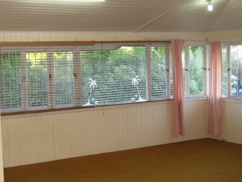 16 YOUNG STREET, Annerley QLD 4103