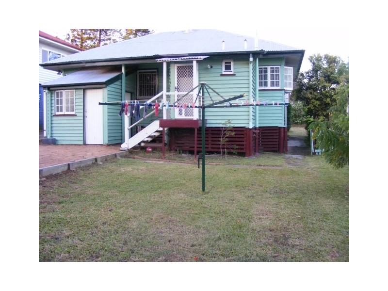 28 Dinmore Street, Moorooka QLD 4105