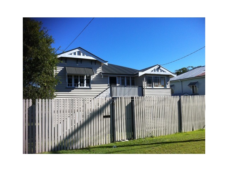 13 Archibald Street, Fairfield QLD 4103