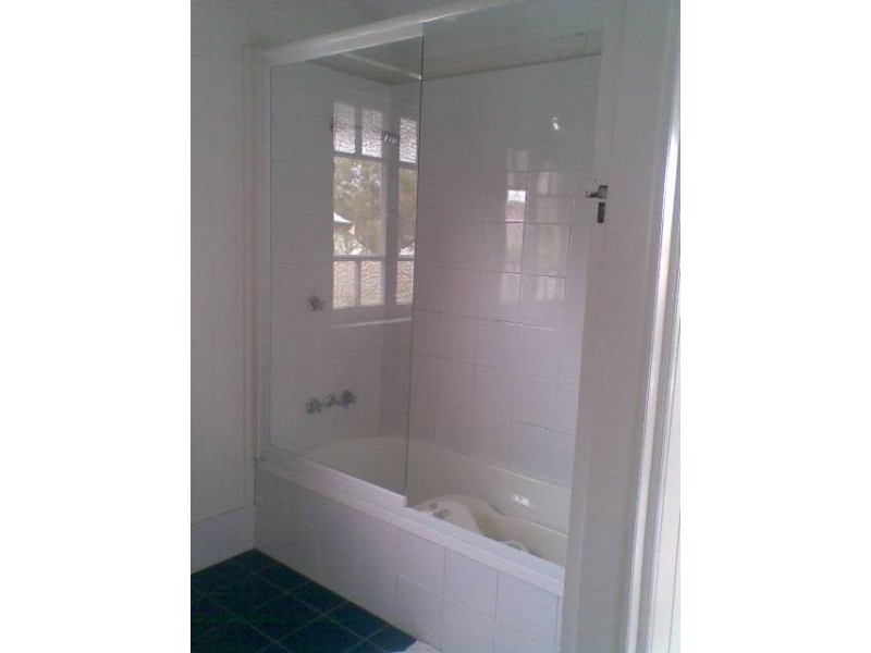 13 Archibald Street, Fairfield QLD 4103