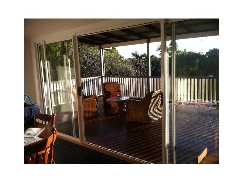 13 Archibald Street, Fairfield QLD 4103