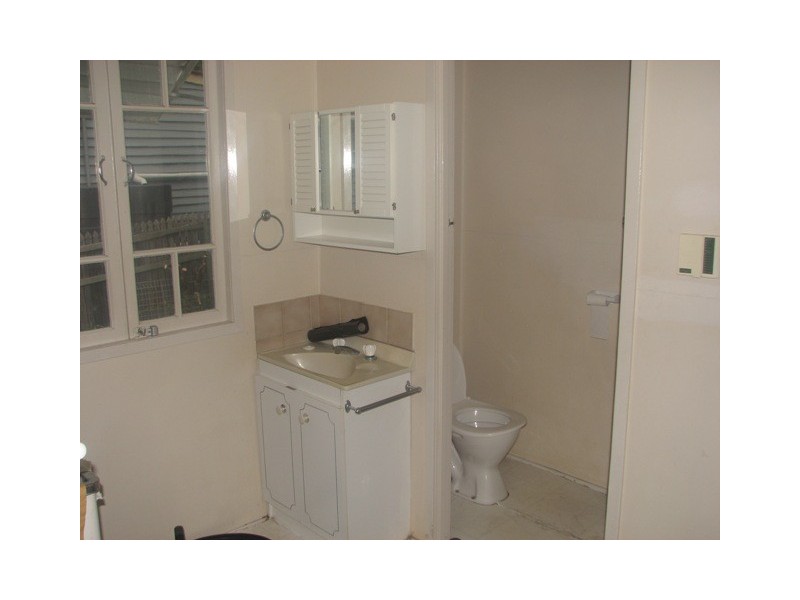 63  Longeuval Street, Annerley QLD 4103