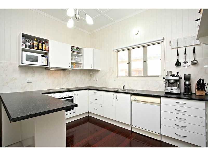 8 Fincastle Street, Moorooka QLD 4105