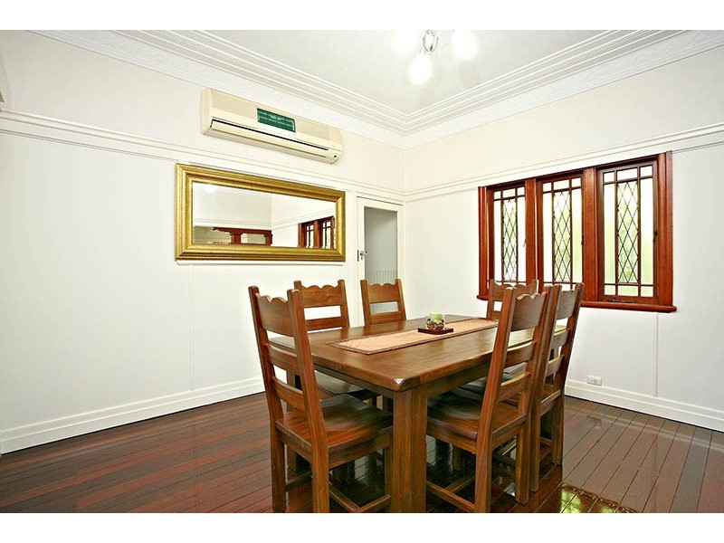 8 Fincastle Street, Moorooka QLD 4105