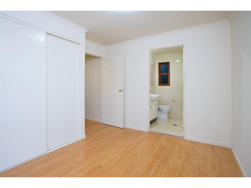 2/11 WALLACE STREET, Moorooka QLD 4105