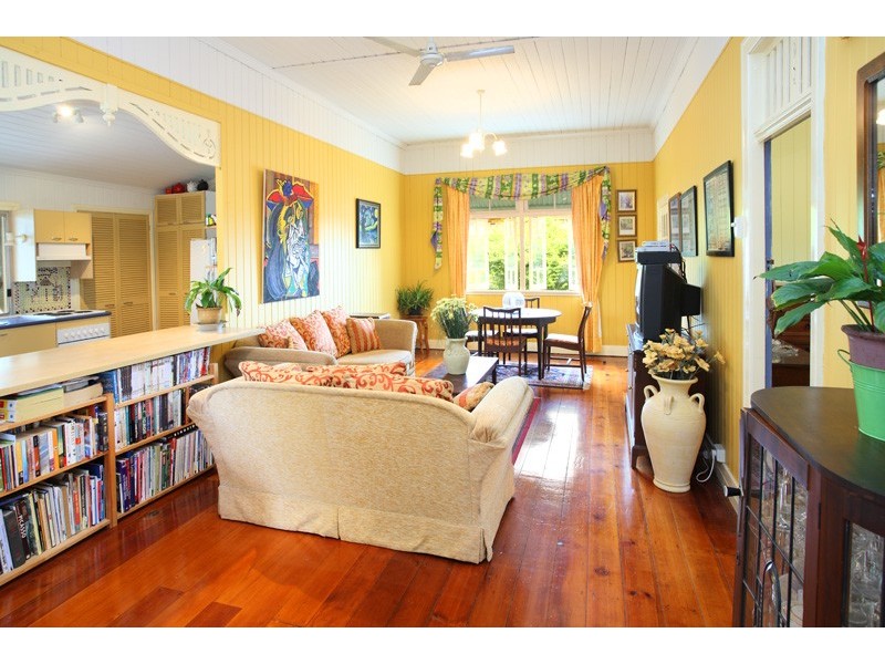 152 Fairfield Road,, Fairfield QLD 4103