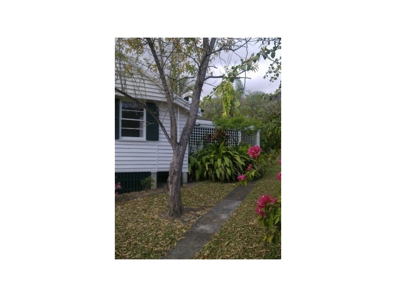 7 Solar Street, Coorparoo QLD 4151