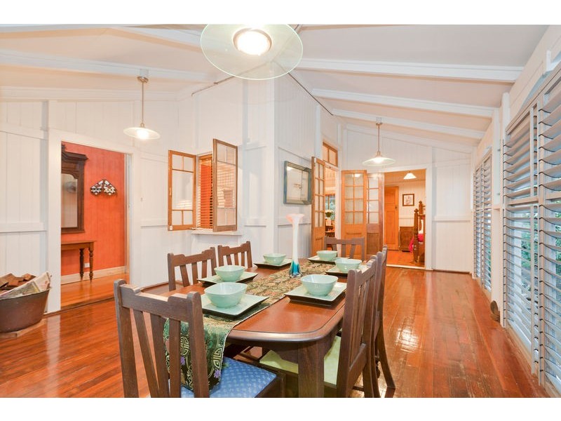 4 Delville Avenue, Moorooka QLD 4105