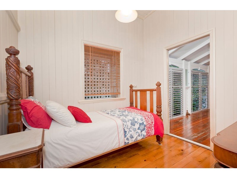 4 Delville Avenue, Moorooka QLD 4105