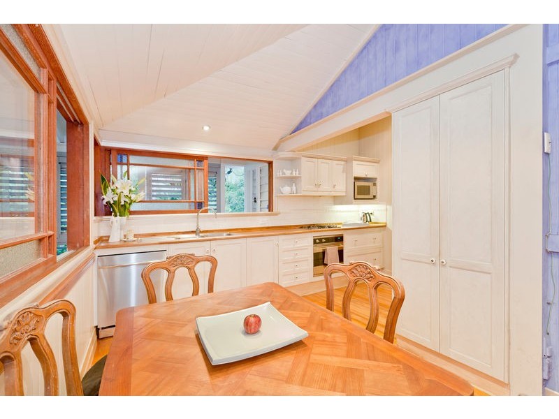 4 Delville Avenue, Moorooka QLD 4105