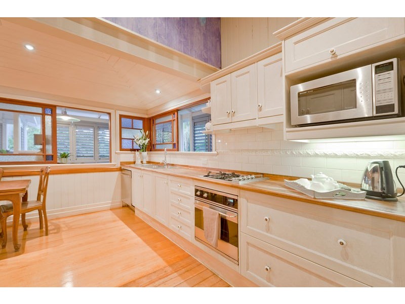 4 Delville Avenue, Moorooka QLD 4105