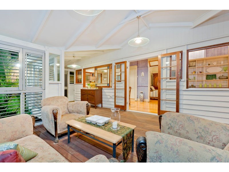 4 Delville Avenue, Moorooka QLD 4105