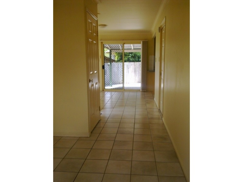 1/8  Koala Road, Moorooka QLD 4105