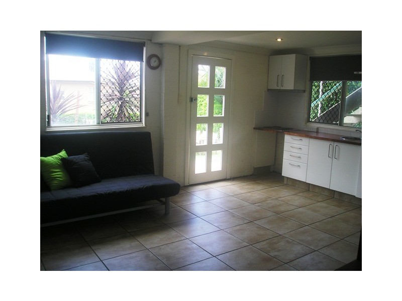 27a  Errington Street, Moorooka QLD 4105