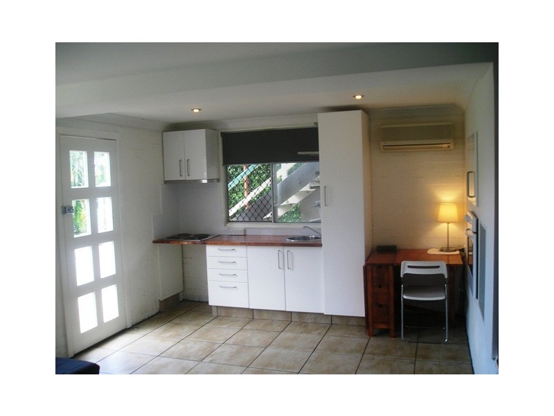 27a  Errington Street, Moorooka QLD 4105