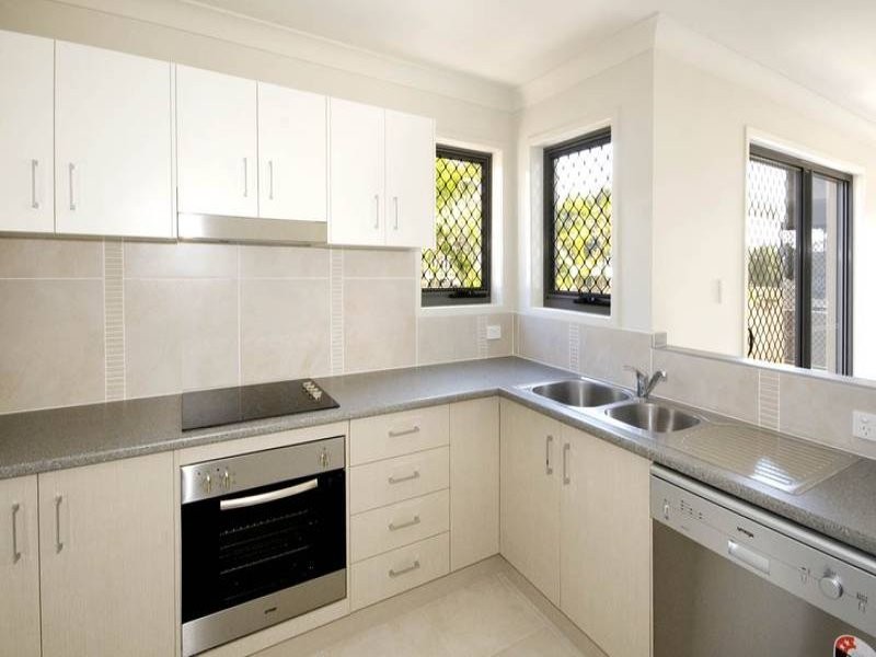 2/84 Villa Street, Yeronga QLD 4104