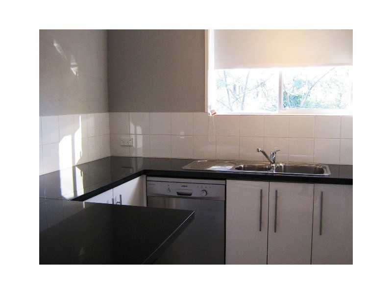 4/28 Lyon Street, Moorooka QLD 4105