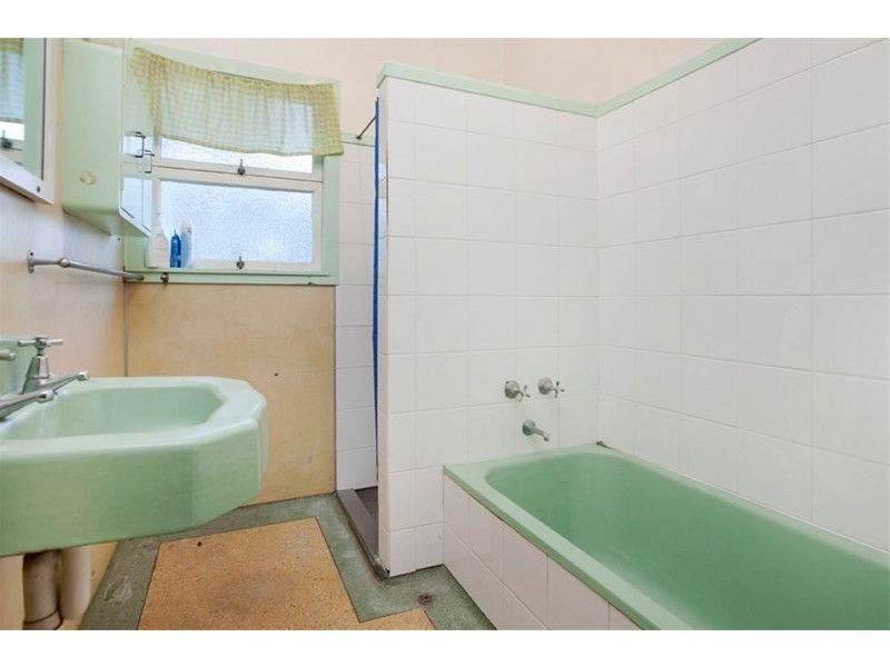 10 Esher Street, Tarragindi QLD 4121