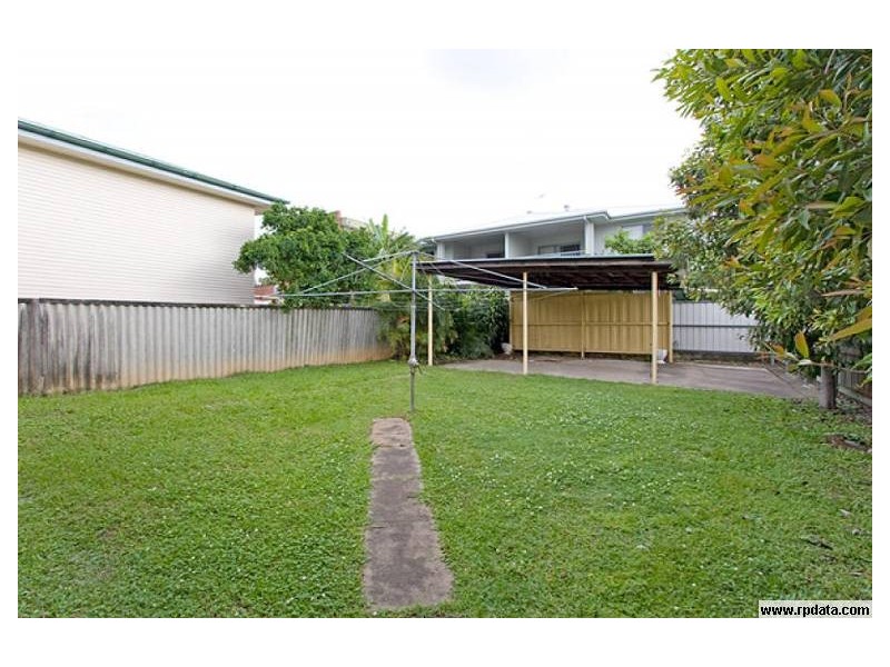 13 Chaucer Street, Moorooka QLD 4105