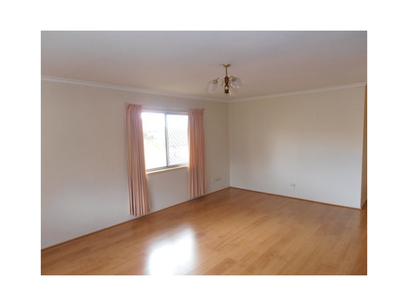 12  Kidd Street, Robertson QLD 4109