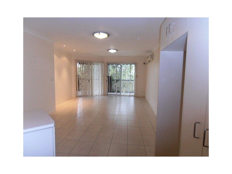 2/16 Wilkie Street, Yeerongpilly QLD 4105