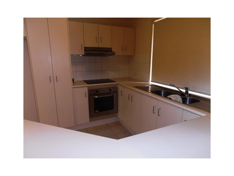 2/16 Wilkie Street, Yeerongpilly QLD 4105