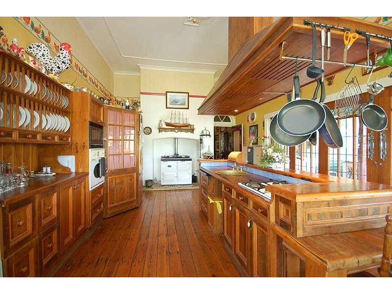 35 Brighton Road, Highgate Hill QLD 4101