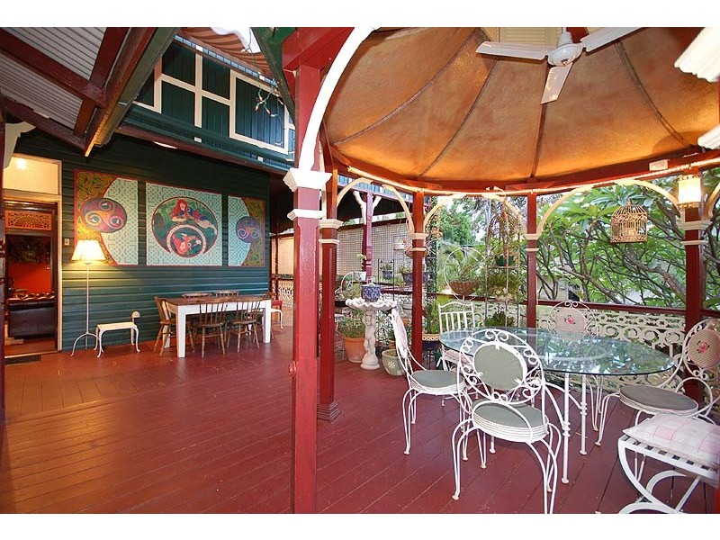 35 Brighton Road, Highgate Hill QLD 4101