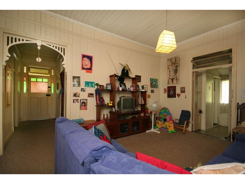 126  School Road, Yeronga QLD 4104