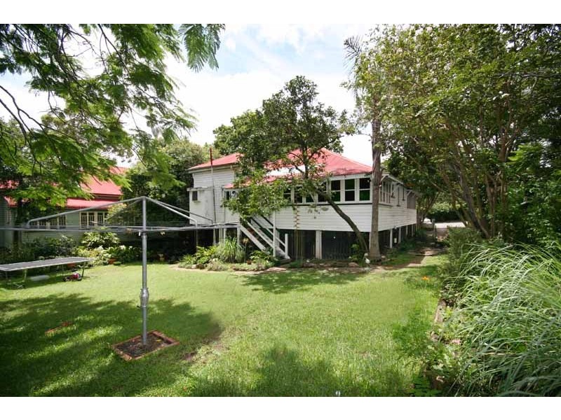 126  School Road, Yeronga QLD 4104