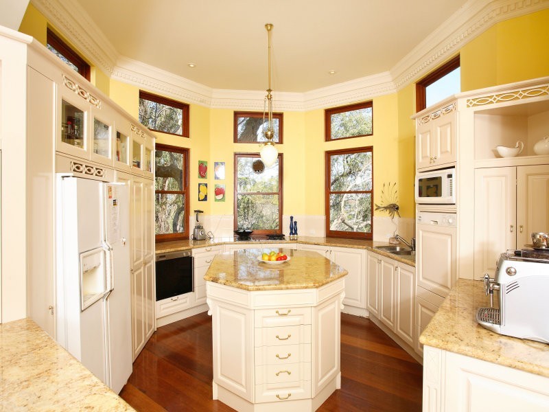 50   Dauphin  Terrace, Highgate Hill QLD 4101