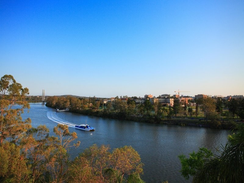 50   Dauphin  Terrace, Highgate Hill QLD 4101