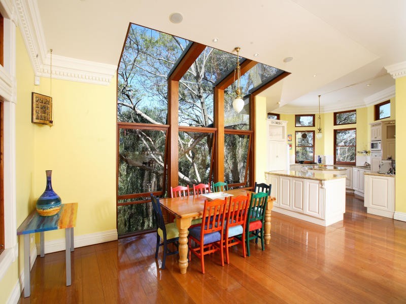 50   Dauphin  Terrace, Highgate Hill QLD 4101