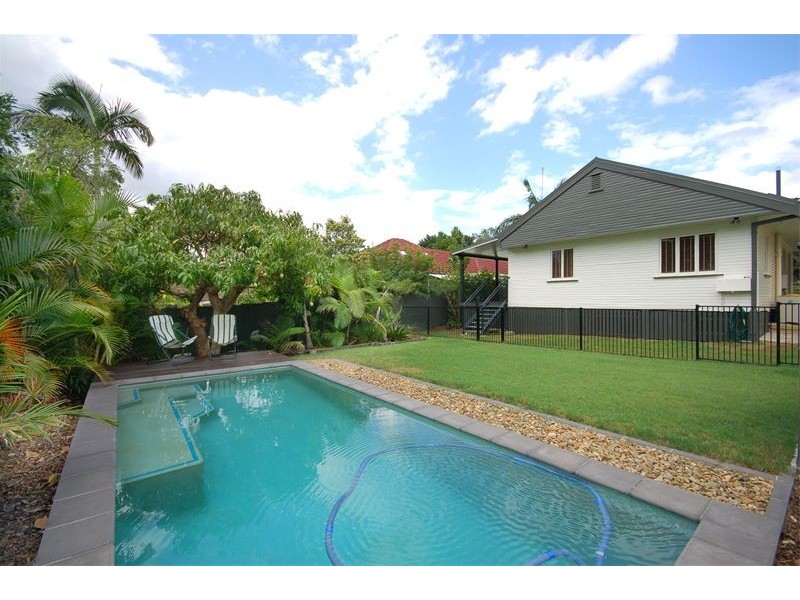 9 Clyde Street, Moorooka QLD 4105