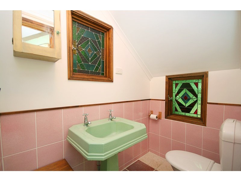 104   Esher Street, Holland Park West QLD 4121