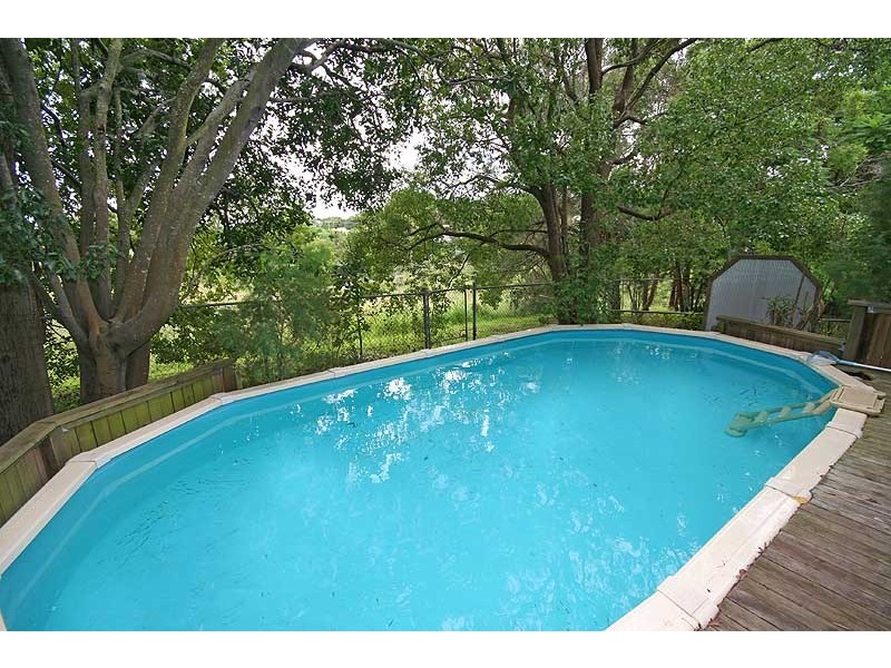 104   Esher Street, Holland Park West QLD 4121