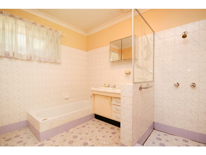 96   Barmore Street, Tarragindi QLD 4121