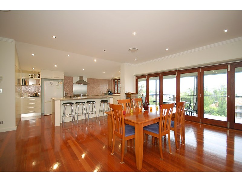 7B  Rosary Crescent, Highgate Hill QLD 4101