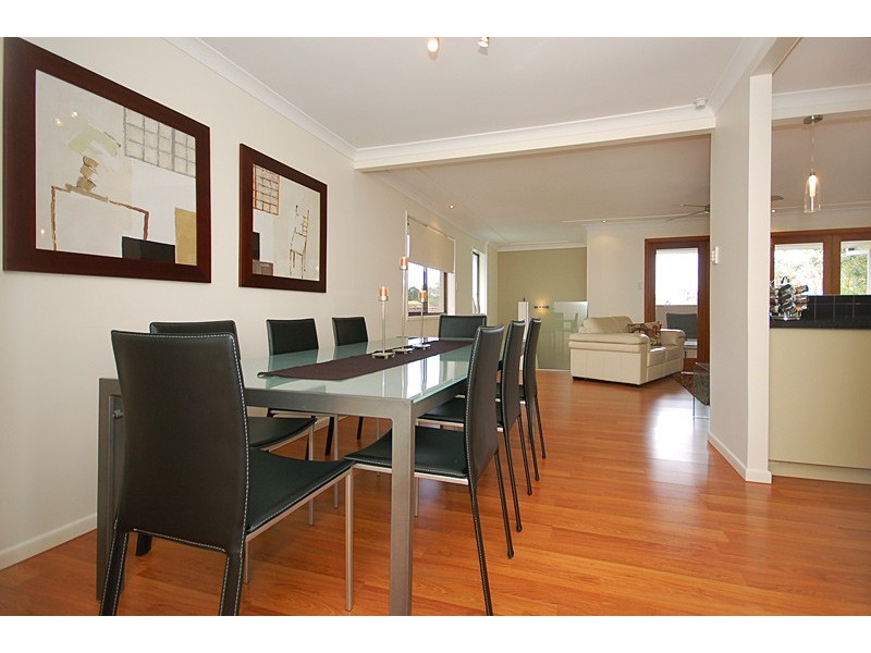 20 Passchendaele Street, Tarragindi QLD 4121