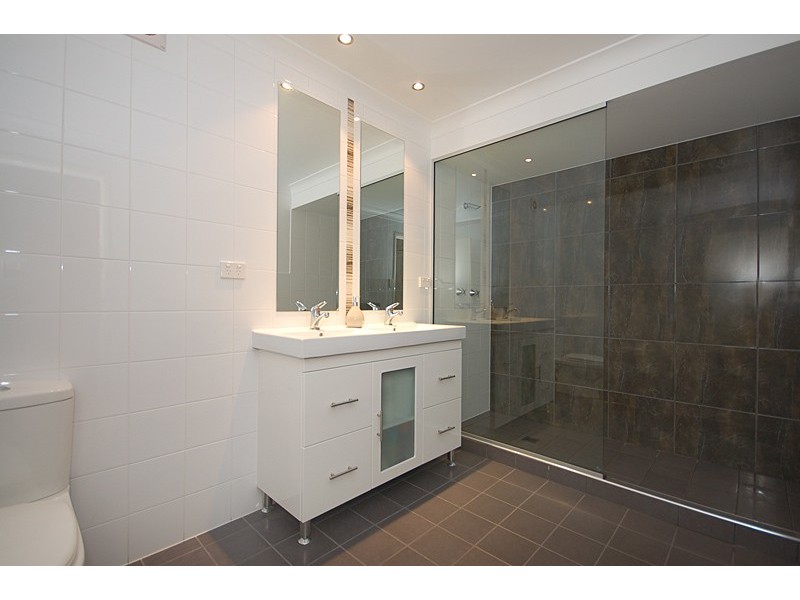 20 Passchendaele Street, Tarragindi QLD 4121