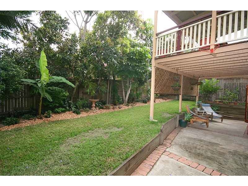 17 Torrens Street, Annerley QLD 4103