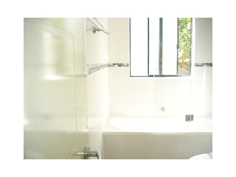 1/17  Real Street, Annerley QLD 4103