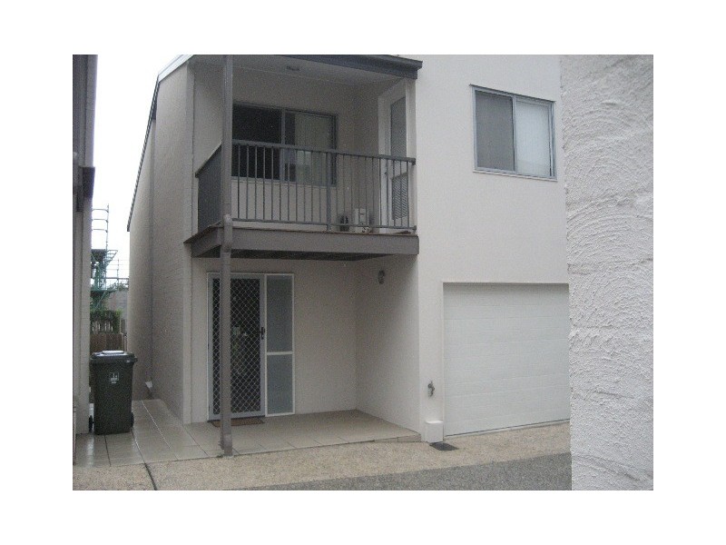 9/16  Agnes Street, Morningside QLD 4170