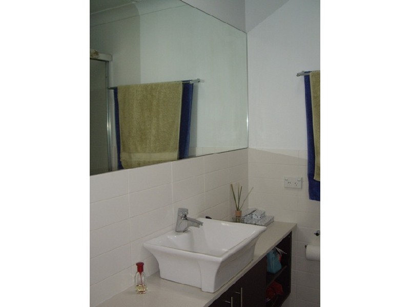 9/16  Agnes Street, Morningside QLD 4170