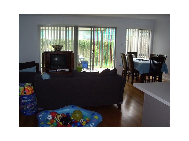 9/16  Agnes Street, Morningside QLD 4170