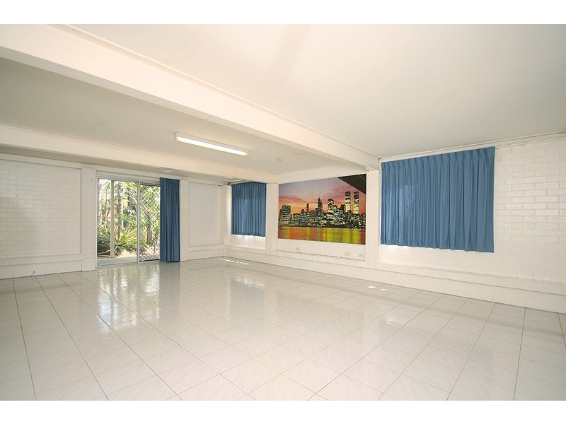 11  Andrea Street, Tarragindi QLD 4121