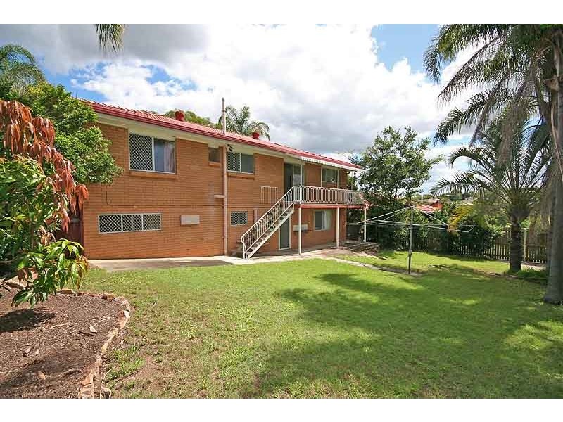 11  Andrea Street, Tarragindi QLD 4121