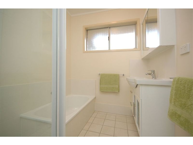 100   Fegen Drive, Moorooka QLD 4105