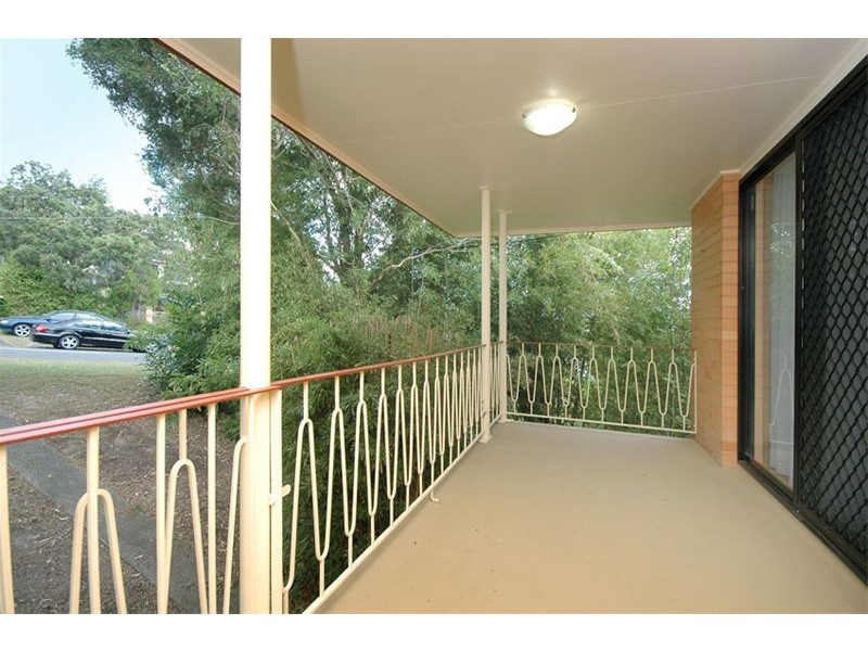 100   Fegen Drive, Moorooka QLD 4105