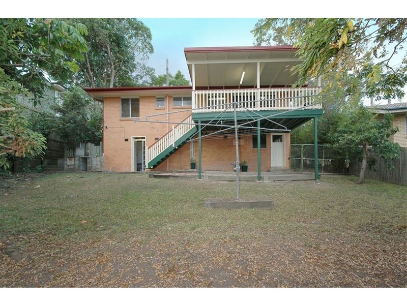 100   Fegen Drive, Moorooka QLD 4105